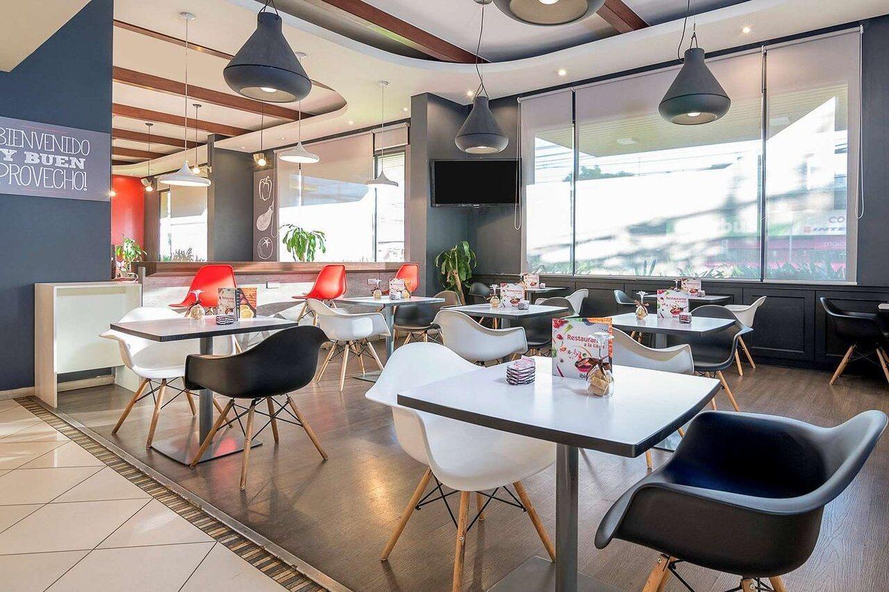 Ibis Santiago Estacion Central Экстерьер фото