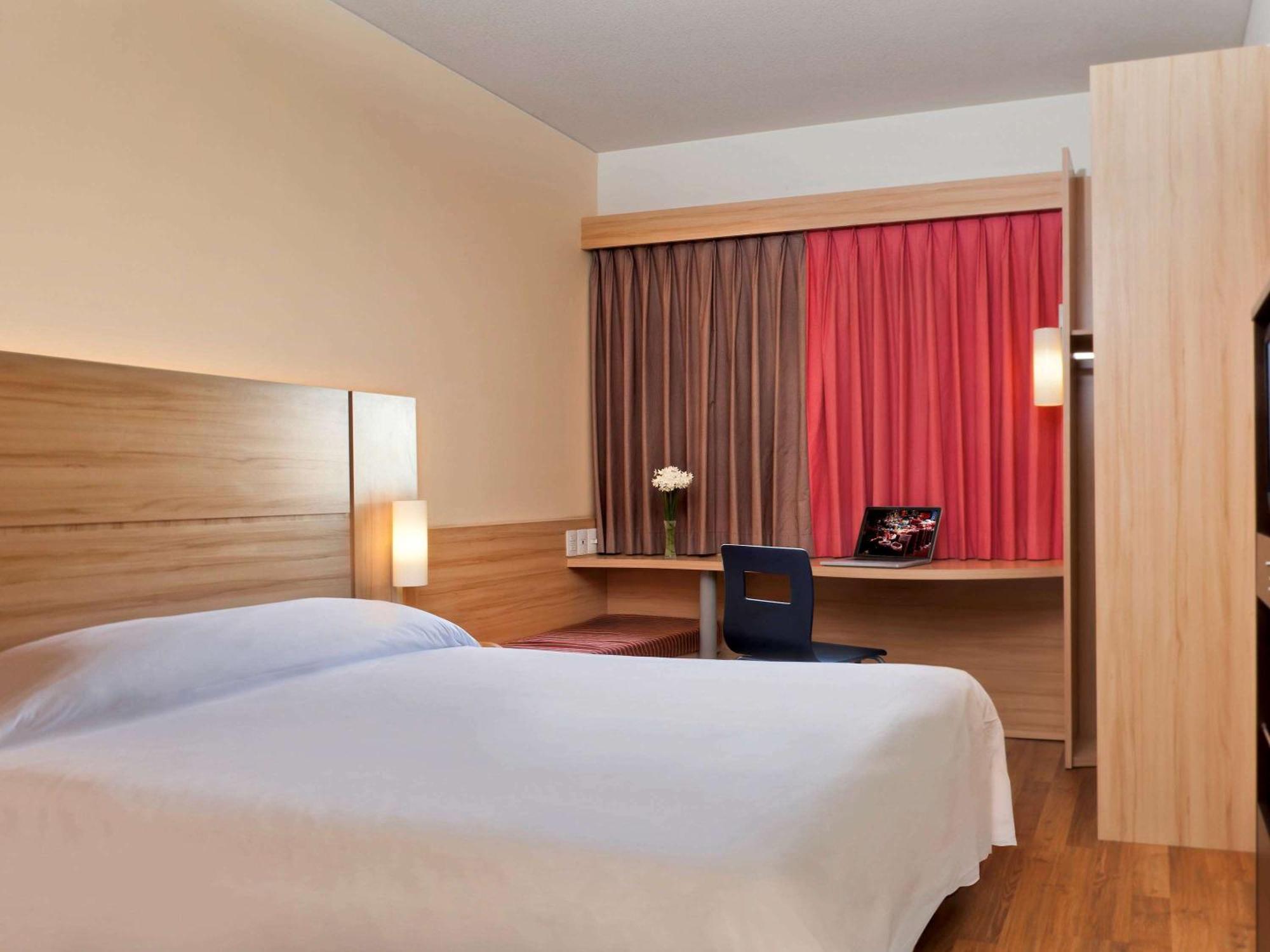Ibis Santiago Estacion Central Экстерьер фото